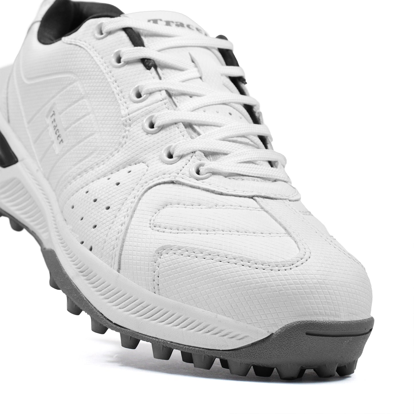 Tracer Cricket Shoes